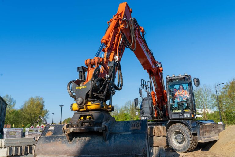 Graafmachine aan het werk bij De Draai Heerhugowaard